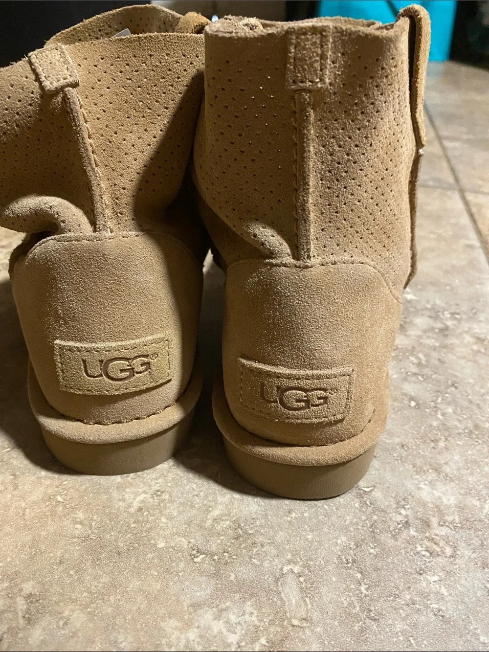 UGG Kids Perforated Mini Boot in Tawny